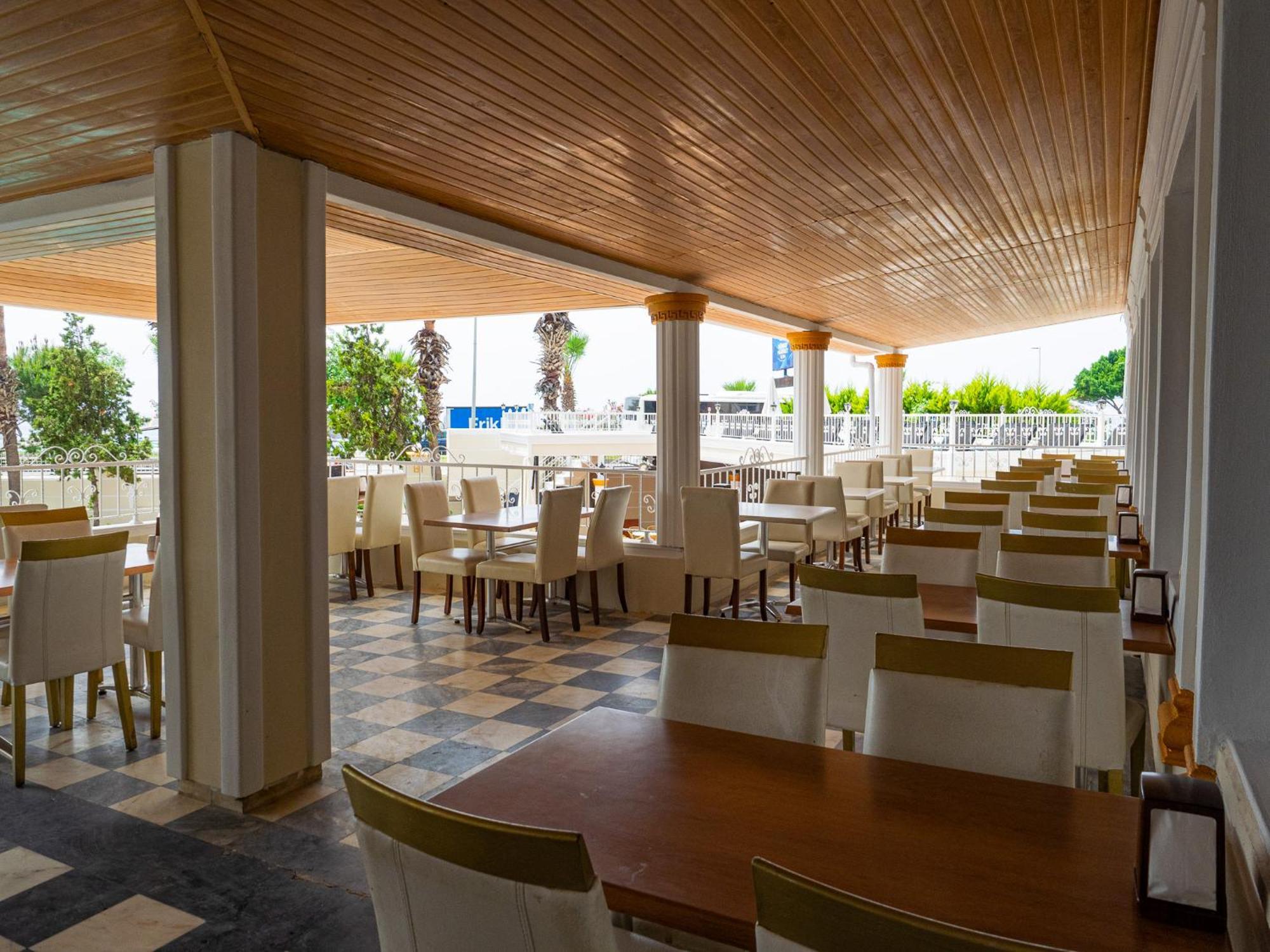 אלאניה Sun Fire Beach Hotel מראה חיצוני תמונה