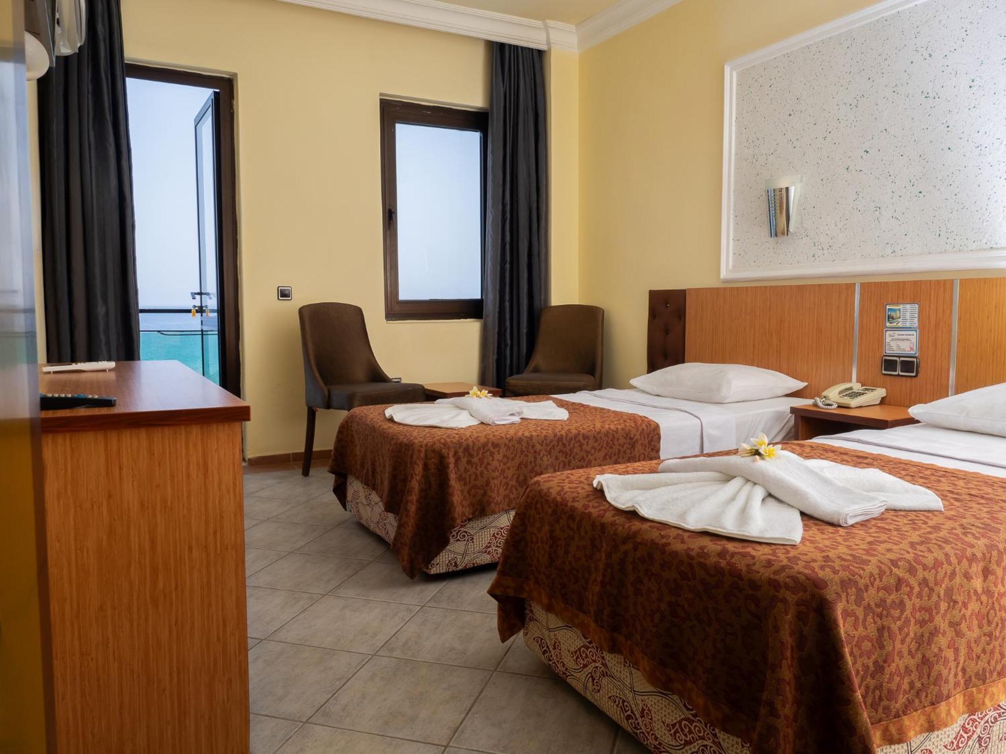 אלאניה Sun Fire Beach Hotel מראה חיצוני תמונה